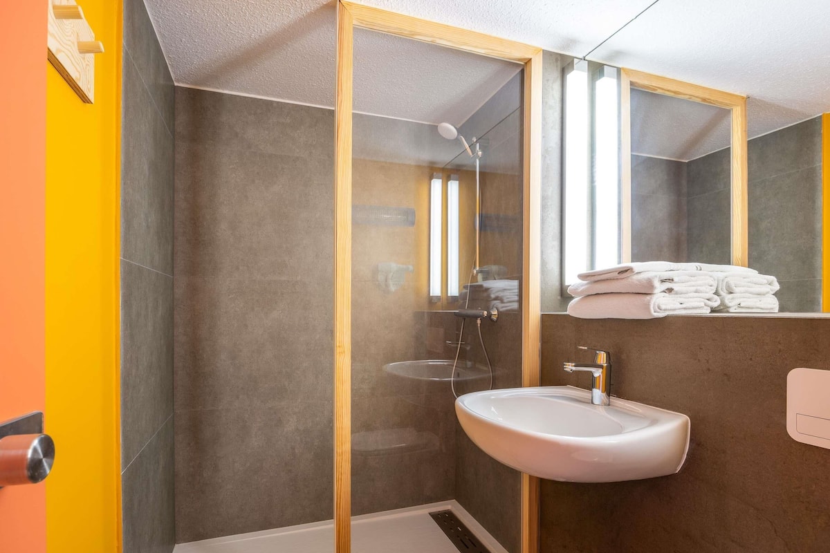 Chambres insonorisées, draps fournis