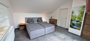 2 bedrooms, free WiFi, bed sheets