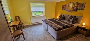 2 bedrooms, free WiFi, bed sheets