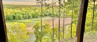 Eagle Rock Cabin Illinois River view