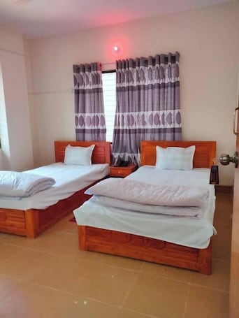 Deluxe Twin Room, Balcony, City View | Desk, laptop workspace, free WiFi