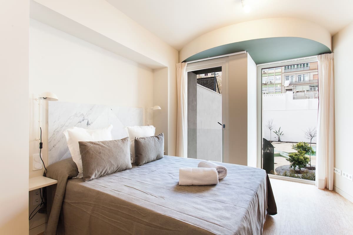 Comfort Apartment | 2 bilik tidur, peti besi dalam bilik, seterika/papan seterika