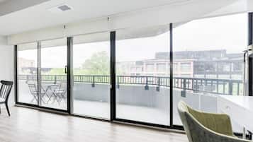 City Apartment | 2 bedrooms, iron/ironing board, free WiFi, bed sheets