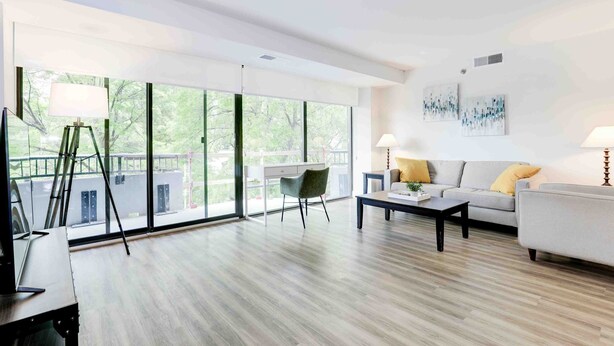 Business Apartment | 2 bedrooms, iron/ironing board, WiFi (free), bed sheets - Premium A-Location Apartment (Arlington)