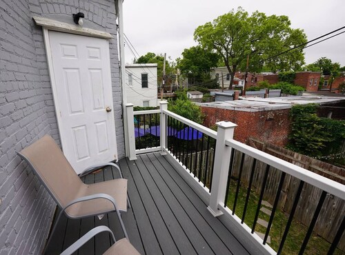 Four Bedroom House Near Sports & Museums