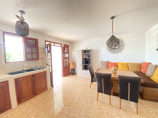 Apartment, Ensuite | Dining - Hibiscus (Saint-Louis)