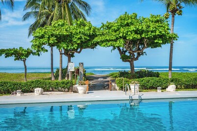 Beachfront Condo w/ Pool - 2BR 2BTH