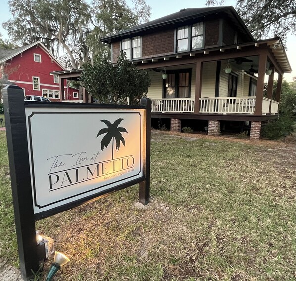 Exterior detail - Experience the charm of small town living and Old Florida at its finest. (Keystone Heights)