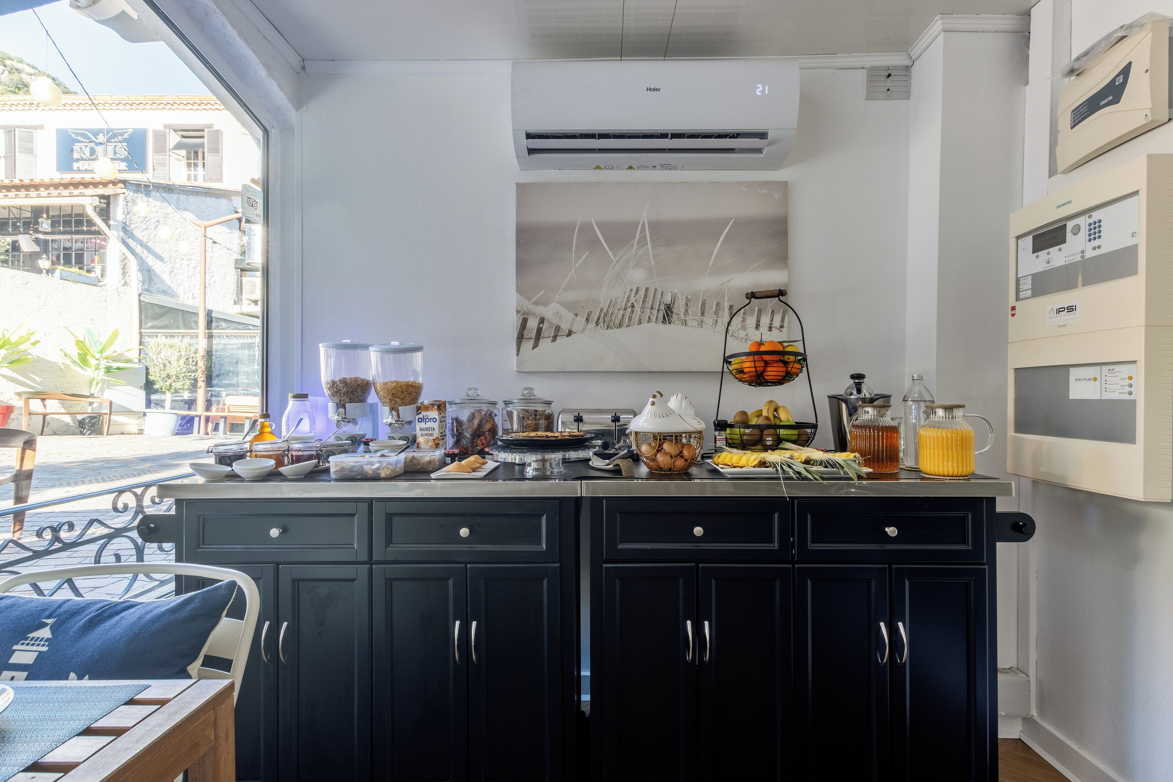 Petit déjeuner buffet servi tous les jours en supplément