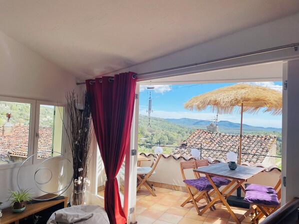 تناول الطعام