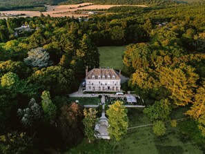 Exterior - Domaine du Chesney (Pressagny-l'Orgeuilleux)