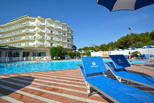 Piscina all'aperto
