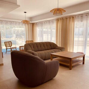 Villa | 5 bedrooms - Villa Las Palmeras in Alhaurin de la Torre (Alhaurin de la Torre)