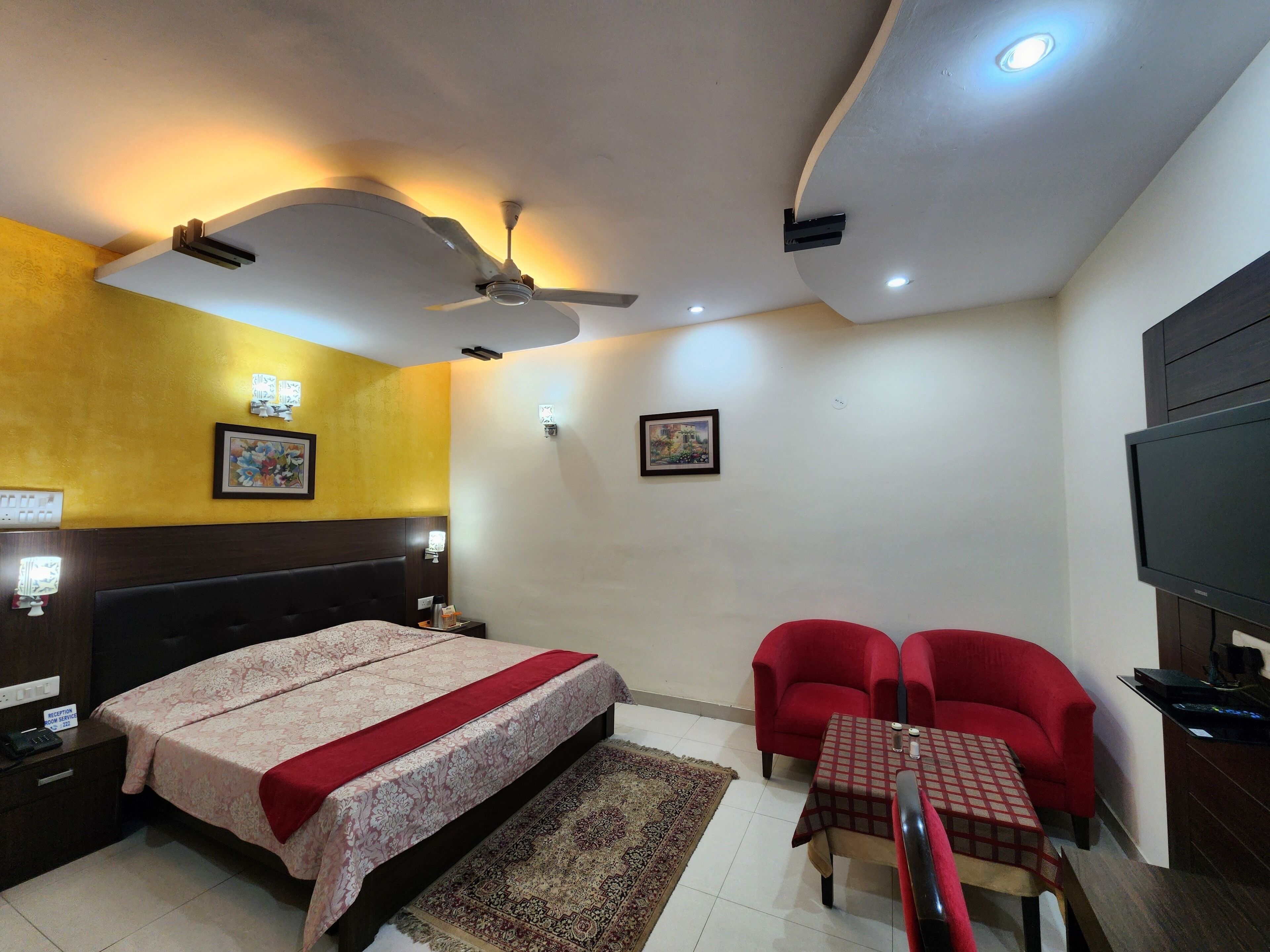 Deluxe Double Room | Free WiFi