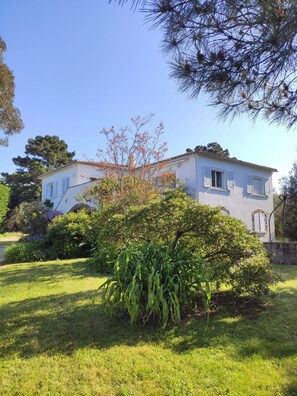 Property grounds - A 10mn à Pied de la Plage, une Grande Maison Pour Accueillir les Familles ! (La Bernerie-en-Retz)