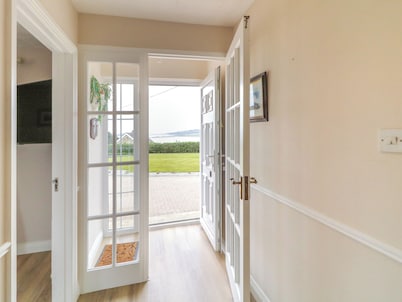 ARDAGH COTTAGE, pet friendly in Ballyliffin, County Donegal