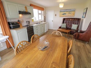 Dining - ARDAGH COTTAGE, pet friendly in Ballyliffin, County Donegal (Ballyliffen)