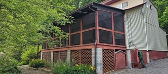 Cabin stay close to state park