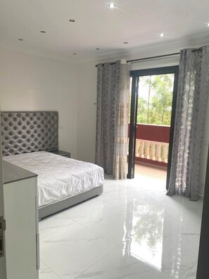 4 bedrooms, iron/ironing board, WiFi, bed sheets - Splendide Villa, Marrakech (Marrakech)