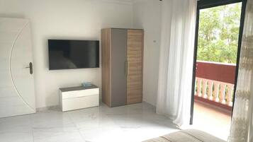 4 chambres, fer et planche Ă repasser, Wi-Fi, draps fournis