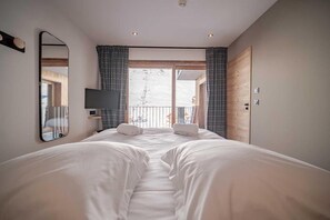3 bedrooms, WiFi, bed sheets, wheelchair access