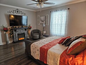 3 habitaciones, tabla de planchar con plancha, wifi y ropa de cama 