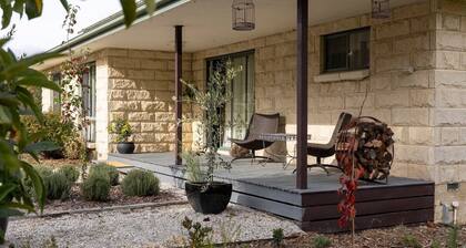 LOLA COTTAGE - MI CASA TU CASA