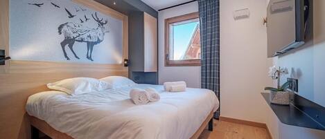 2 bedrooms, WiFi, bed sheets