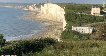 " LE 16 BAIE DE SOMME, STUDIO D HOTE"
TERRASSE ET JARDIN