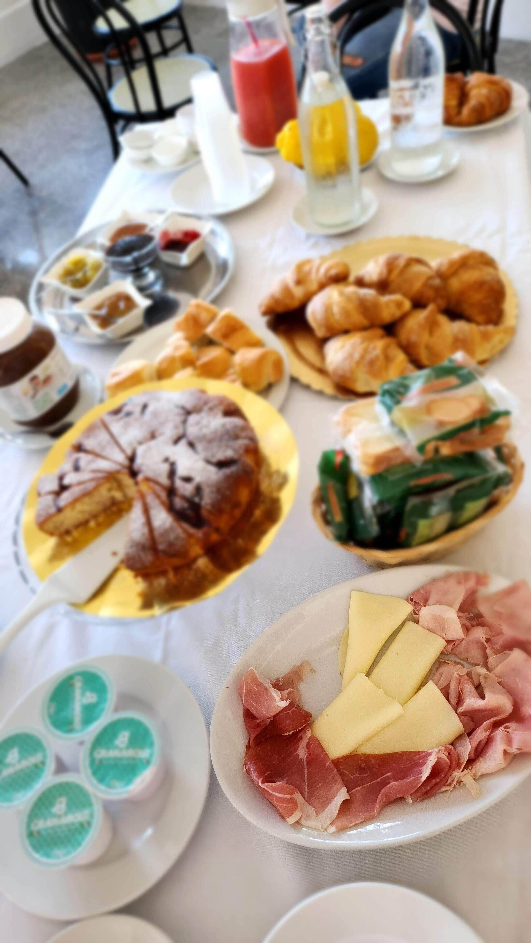 Breakfast buffet