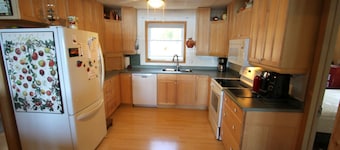 Sunset Paradise with a Sandy Wade in Waterfront, less than 1.5 hour from Toronto