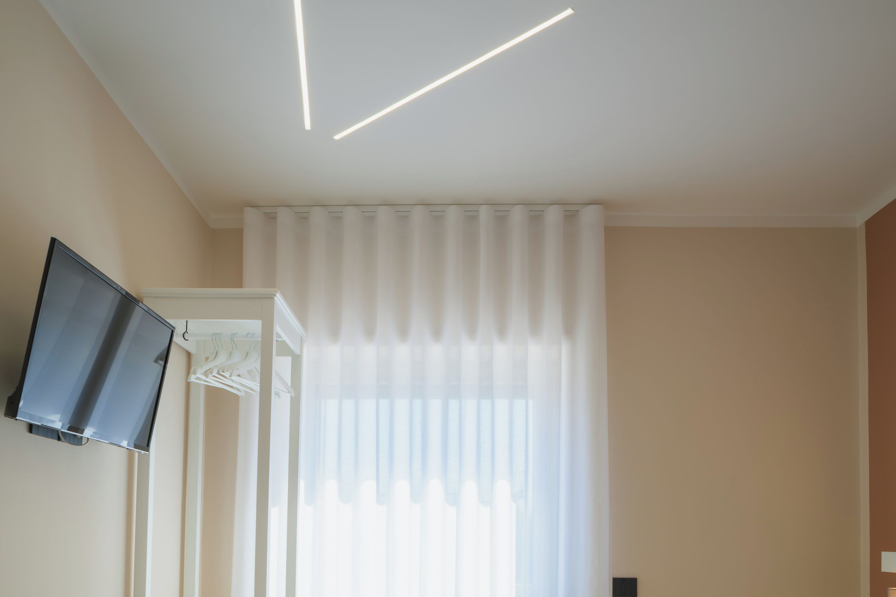 Minibar, blackout drapes, soundproofing, free WiFi