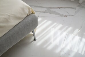 迷你吧、遮光窗簾/窗簾、隔音、免費 Wi-Fi