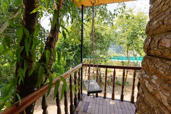 Romantic Tree House, 1 Bedroom, Patio, Mountain View | Premium bedding, Select Comfort beds, in-room safe, desk
