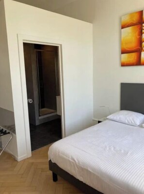 Iron/ironing board, free WiFi - .studio 3 (Strasbourg)