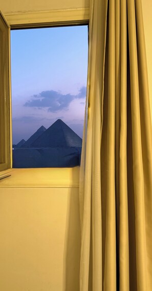 Superior Twin/Double Room - Pyramids View | View from room