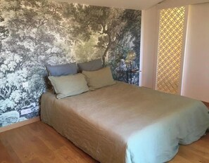 4 chambres, fer et planche à repasser, Wi-Fi, draps fournis