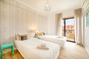 2 Schlafzimmer, Schreibtisch, Bügeleisen/Bügelbrett, Internetzugang