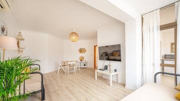 2 chambres, bureau, fer et planche à repasser, accès Internet