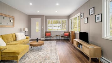 Smart TV, table tennis