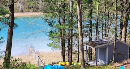 Government Lake Cottage -Hot Tub & Kayaks!