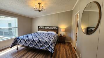 3 間睡房、書桌、免費 Wi-Fi、床單