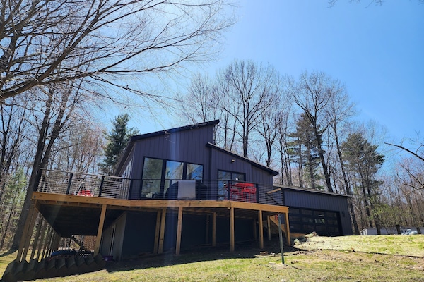 Contemporary home with lake view