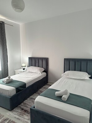 2 bedrooms, iron/ironing board, WiFi, bed sheets