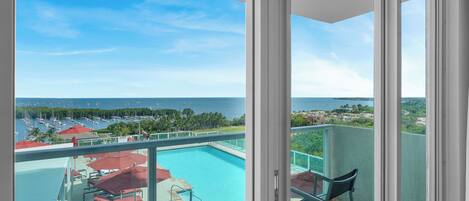Comfort Studio Suite, Ocean View | Balcony