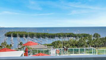 Studio Suite tiện nghi đơn giản, quang cảnh biển | Ban công