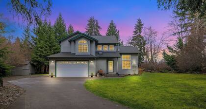 Beautiful family friendly home in peaceful neighborhood!