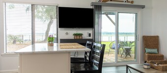 Romantic Waterfront Getaway
 1st Floor Deep Water Views