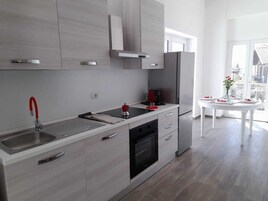 经典独立别墅 | 私人厨房 | 大冰箱、烤箱、洗碗机、电热水壶