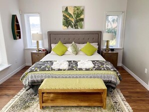 Garden view - Ocean Bay View Luxury Guesthouse (Musquodoboit Harbour)